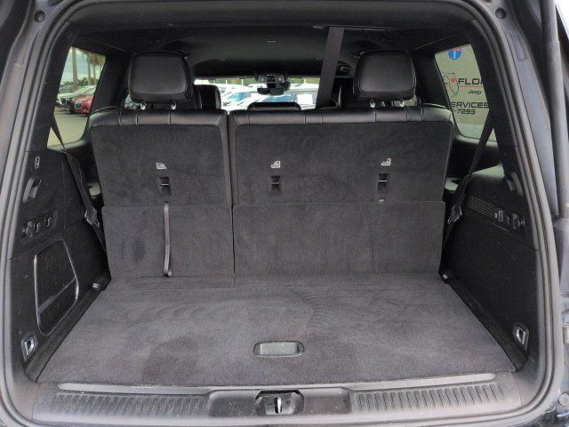 Certified 2024 Jeep Wagoneer Series II w/ Flexible Seating Group RWD image 13
