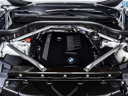 Used 2021 BMW X5 xDrive40i image 11