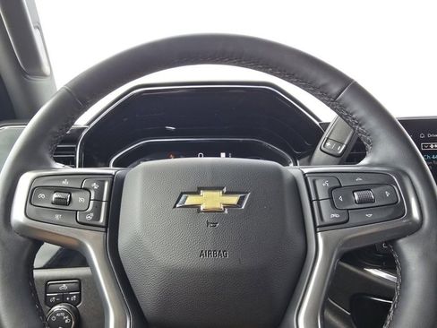 Used 2023 Chevrolet Silverado 1500 LT AWD/4WD image 23