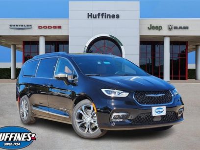 New 2026 Chrysler Pacifica Pinnacle