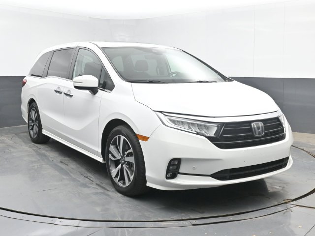 Used 2023 Honda Odyssey Touring image 2