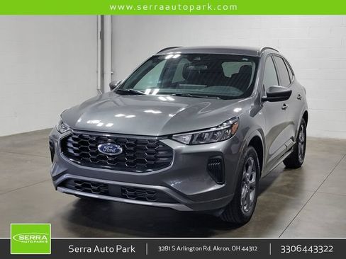 Used 2023 Ford Escape ST-Line AWD/4WD image 1