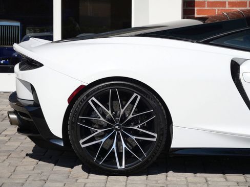 Used 2023 McLaren GT RWD image 14