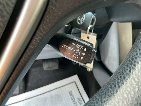 Used 2018 Toyota RAV4 LE w/ Carpet Mat Package AWD/4WD image 40
