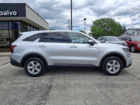 Used 2021 Kia Sorento LX AWD/4WD image 6
