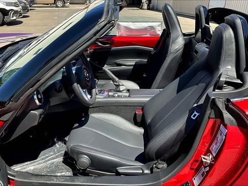 New 2025 MAZDA MX-5 Miata Grand Touring w/ Weather Package image 18
