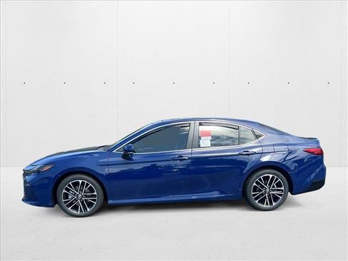 New 2025 Toyota Camry XLE image 5