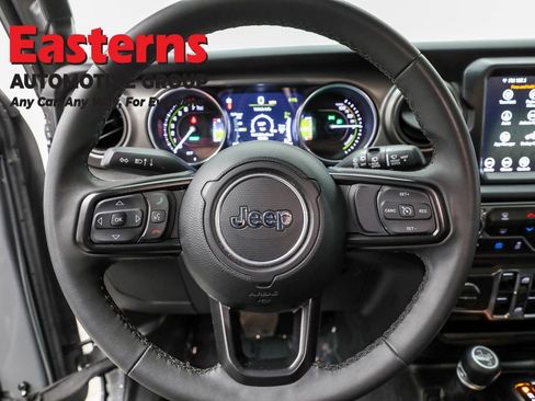 Used 2023 Jeep Wrangler Unlimited w/ 8.4" Radio Group image 10