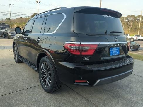 Used 2024 Nissan Armada Platinum w/ Captain's Chairs Package image 5