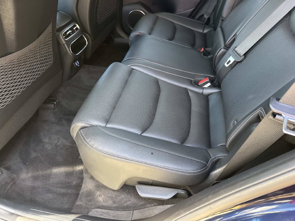 Used 2025 Genesis GV70 2.5T AWD/4WD image 16