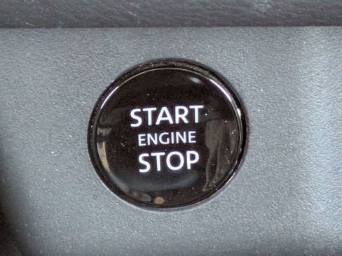 Used 2024 Nissan Rogue SV w/ SV Premium Package image 32