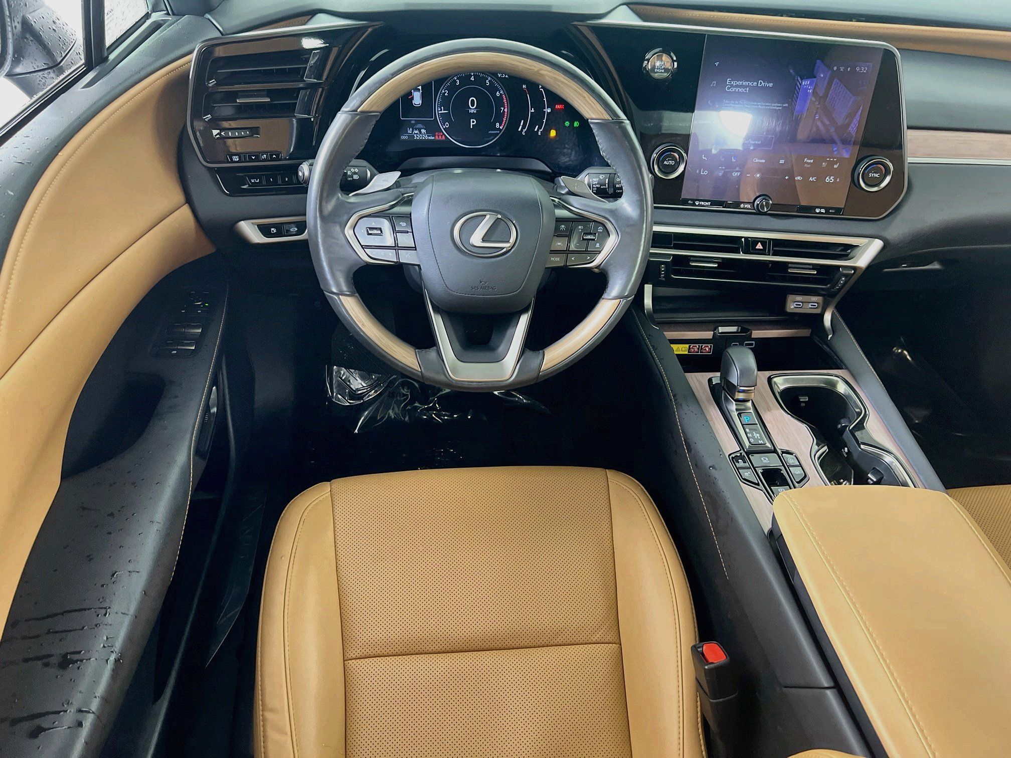 Used 2023 Lexus RX 350 Premium w/ Accessory Package AWD/4WD image 22