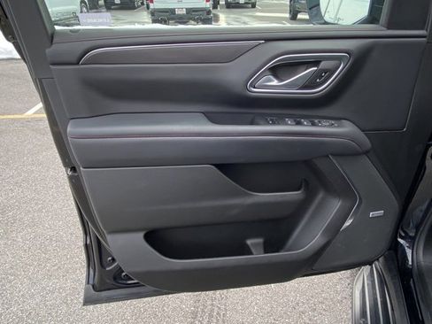 Used 2022 Chevrolet Suburban RST w/ Luxury Package image 10