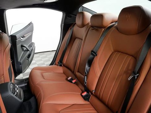 Used 2023 Maserati Ghibli Modena RWD image 20