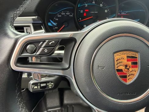 Used 2018 Porsche Macan AWD/4WD image 31