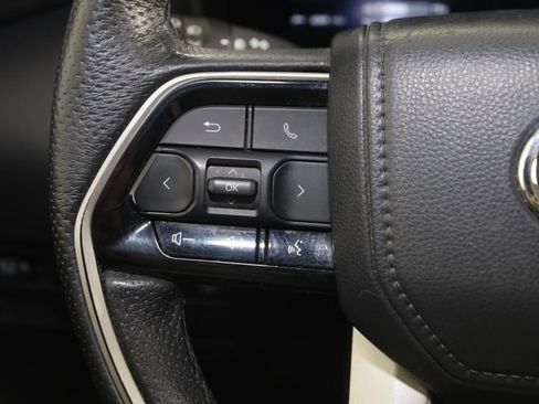 Used 2023 Toyota Tundra Limited image 32