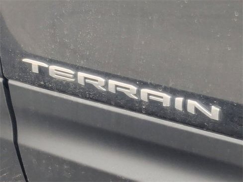 Used 2022 GMC Terrain SLT w/ Infotainment Package II image 8