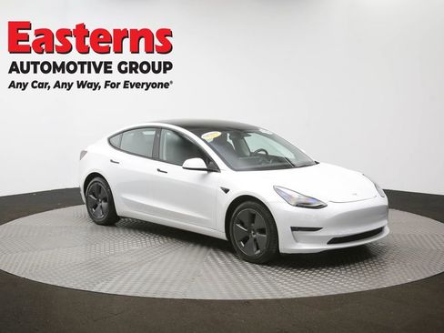 Used 2023 Tesla Model 3 Standard Range image 46