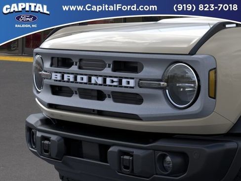 New 2025 Ford Bronco Big Bend w/ Black Diamond Package AWD/4WD image 19