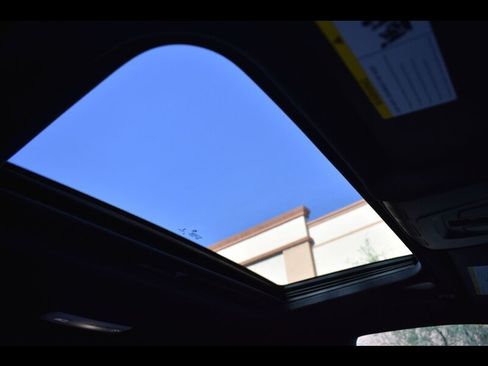 Used 2017 BMW 330i Sedan RWD image 38