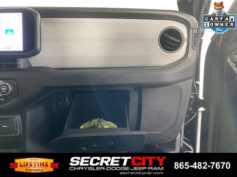 Used 2024 Jeep Wrangler Unlimited w/ Convenience Group AWD/4WD image 30