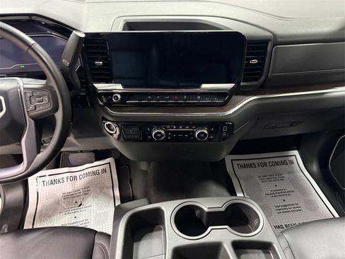 Used 2025 GMC Sierra 1500 SLT image 11