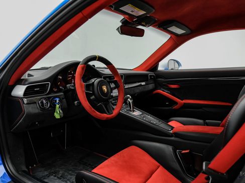 Used 2019 Porsche 911 GT2 RS RWD image 47