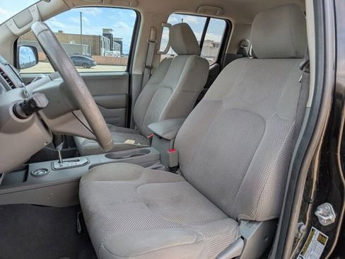 Used 2021 Nissan Frontier SV w/ Midnight Edition Floor Mats image 22