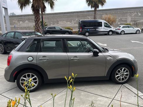 Used 2017 MINI Cooper S image 5