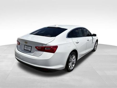 Used 2023 Chevrolet Malibu LT FWD image 2