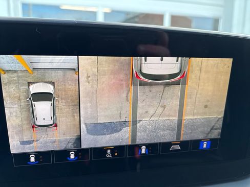 New 2026 Buick Encore GX Avenir w/ Avenir Technology Package image 30