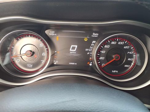 Used 2015 Dodge Charger R/T Scat Pack w/ Technology Group RWD image 36