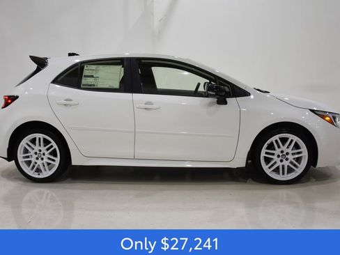 New 2026 Toyota Corolla SE image 3