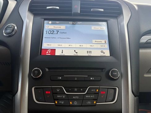 Used 2017 Ford Fusion Energi SE FWD image 23