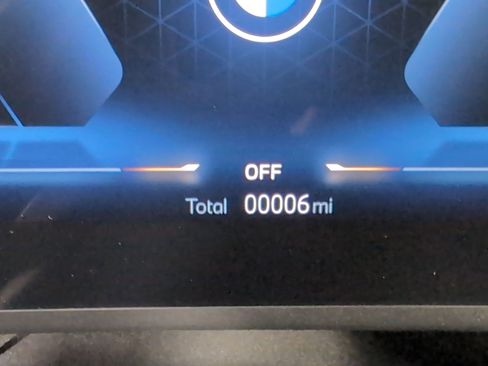 Used 2026 BMW X1 xDrive28i w/ Technology Package image 17