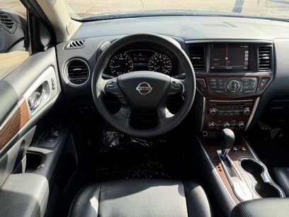 Used 2017 Nissan Pathfinder Platinum w/ Midnight Edition Package