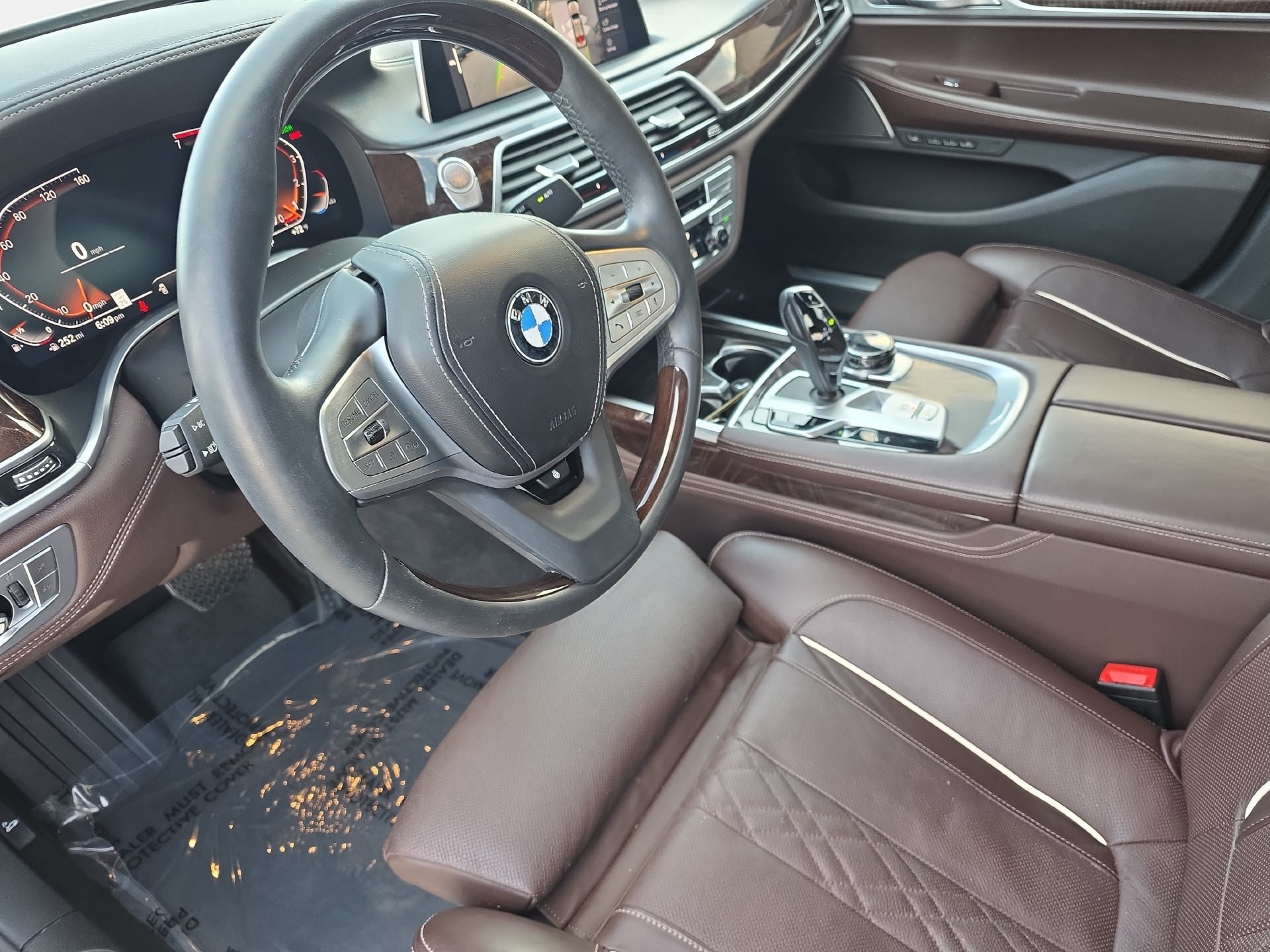 Used 2022 BMW 750i xDrive w/ Executive Package AWD/4WD image 16