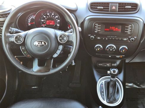Used 2016 Kia Soul Base image 26