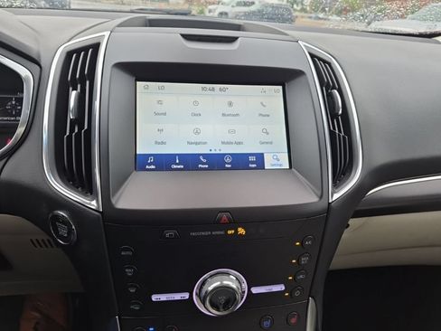 Used 2020 Ford Edge Titanium w/ Equipment Group 301A AWD/4WD image 15