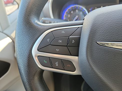 Used 2021 Chrysler Voyager Lxi FWD image 20