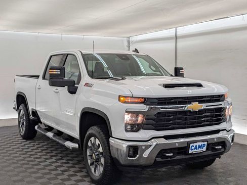 New 2026 Chevrolet Silverado 2500 LT image 8