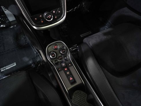 Used 2019 McLaren 600LT RWD image 12
