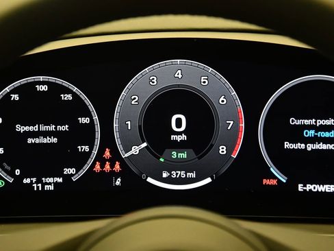 Used 2025 Porsche Cayenne S image 26