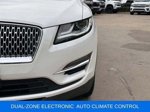 Used 2019 Lincoln MKC Select w/ Select Plus Package image 4