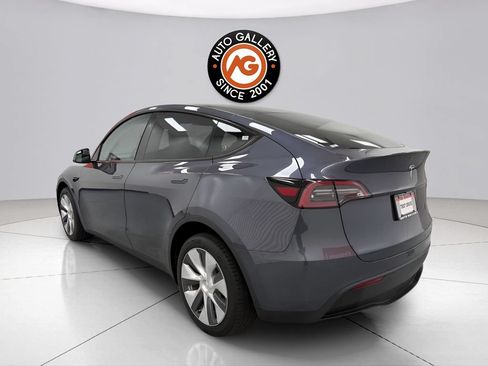 Used 2023 Tesla Model Y Long Range AWD/4WD image 5