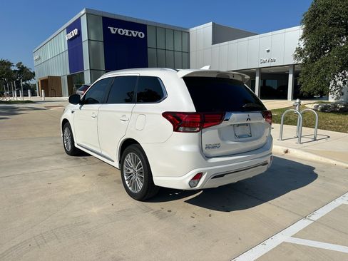 Used 2020 Mitsubishi Outlander GT image 4