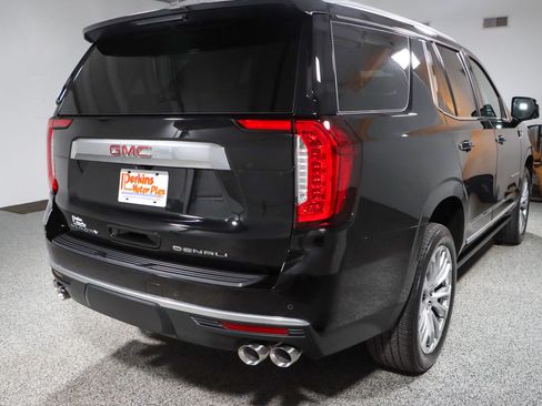 Used 2023 GMC Yukon Denali w/ LPO, Floor Liner Package AWD/4WD image 7
