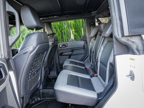 Used 2024 Ford Bronco Big Bend image 30