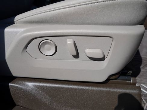 Used 2025 Chevrolet Silverado 2500 LTZ w/ LTZ Premium Package image 81