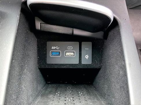 Used 2023 Genesis GV70 2.5T image 16